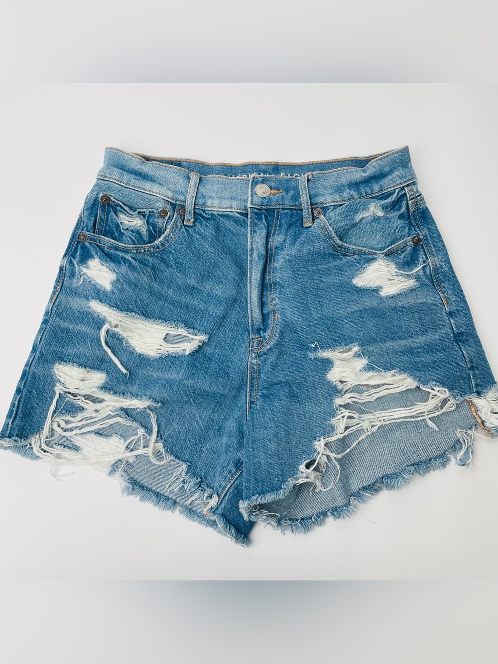 American Eagle Highest Rise '90s Boyfriend Distressed Denim Shorts | Size 4